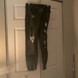 Women’s distressed jeans